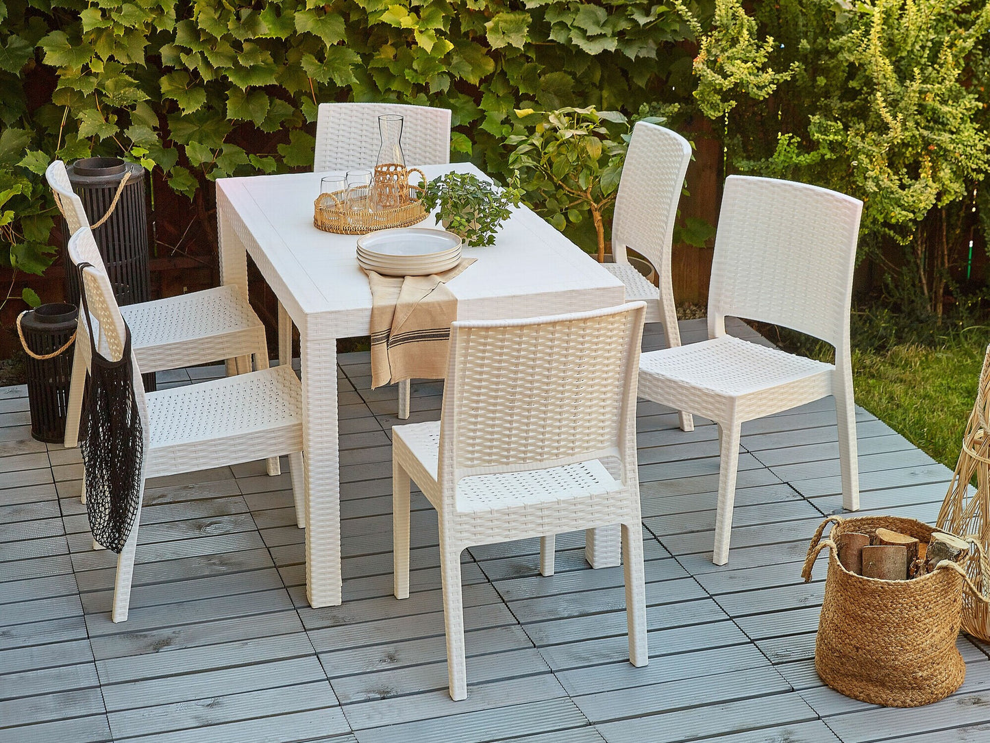 Stalo ir kėdžių komplektas Garden Dining Komplektas 6 Seater FOSSANO Balta 265672 (Balta)