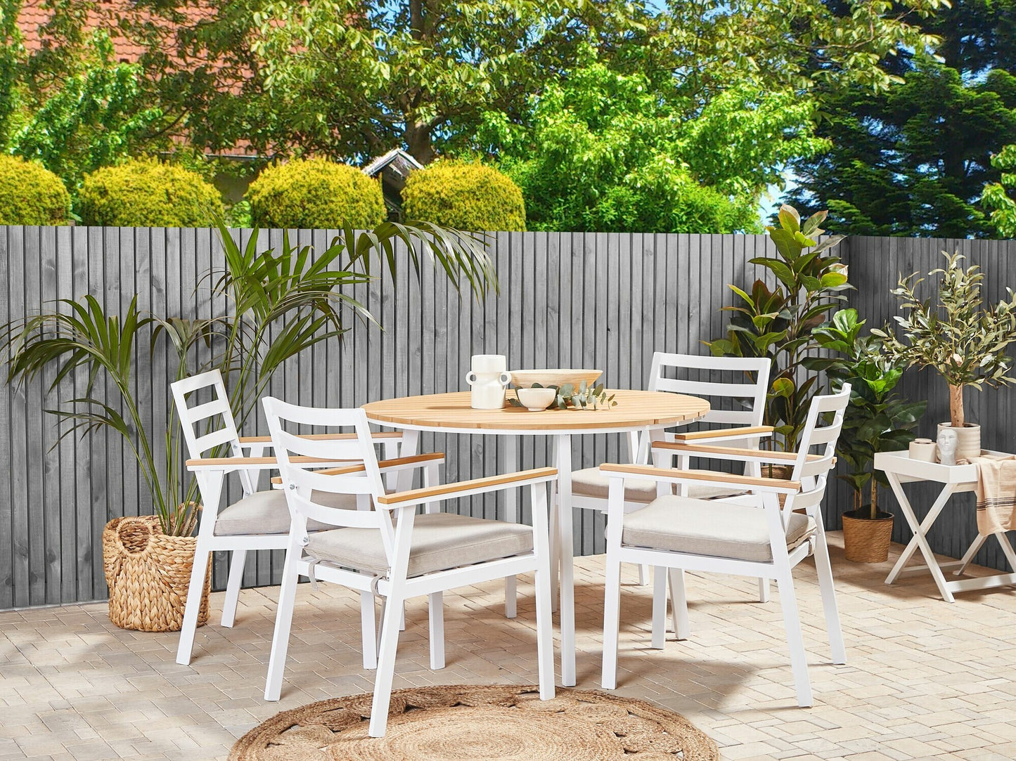 Stalo ir kėdžių komplektas Garden Dining Komplektas 4 Seater CAVOLI with Cushions Metalas Beige 306819 Paminkštinimo spalva: Beige